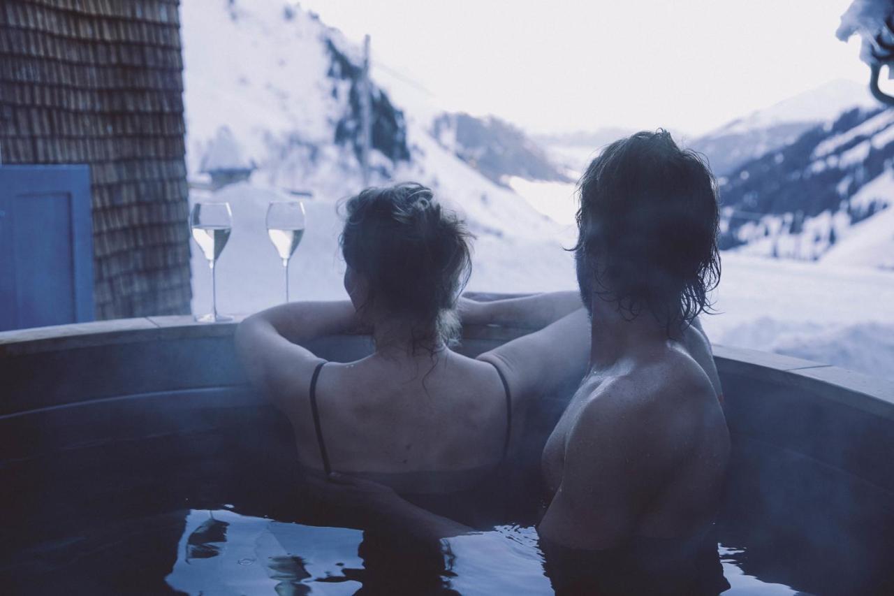 ホテル Berghaus Sulzfluh ザンクト・アンテーニーン エクステリア 写真