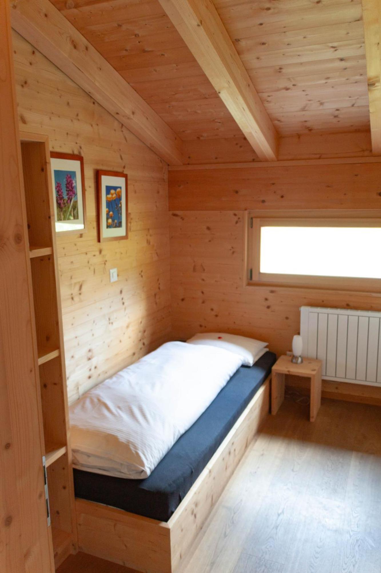 ホテル Berghaus Sulzfluh ザンクト・アンテーニーン 部屋 写真
